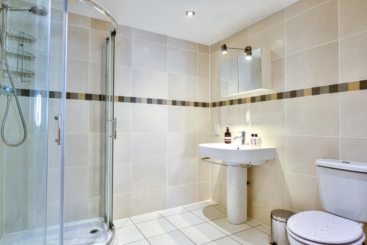 Central Studio Suite - Modern Stay With Free Wifi Stamford Exterior foto